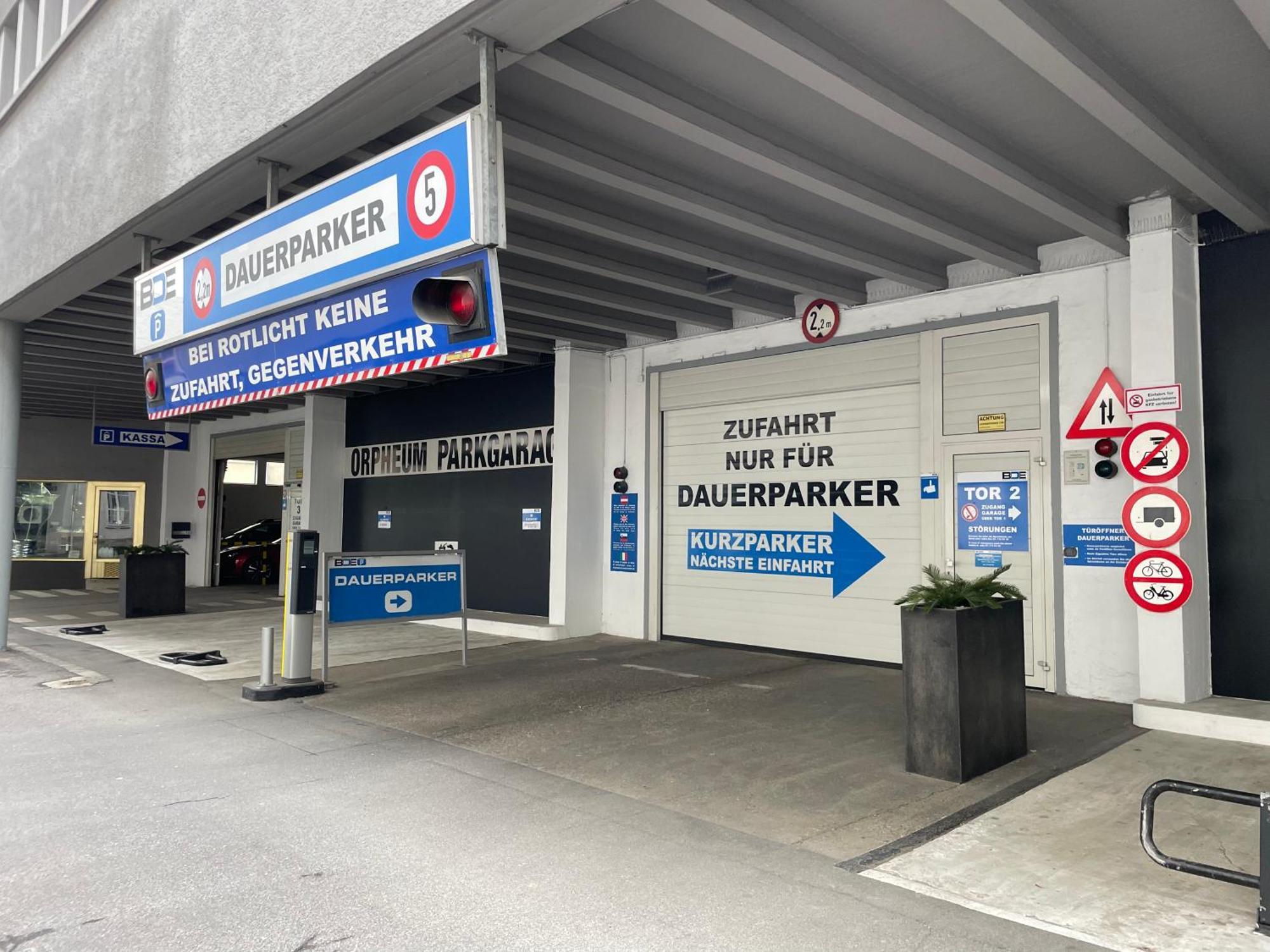 Apstay City Center Deluxe ǀ Free Parking ǀ Self Check-In Graz Dış mekan fotoğraf