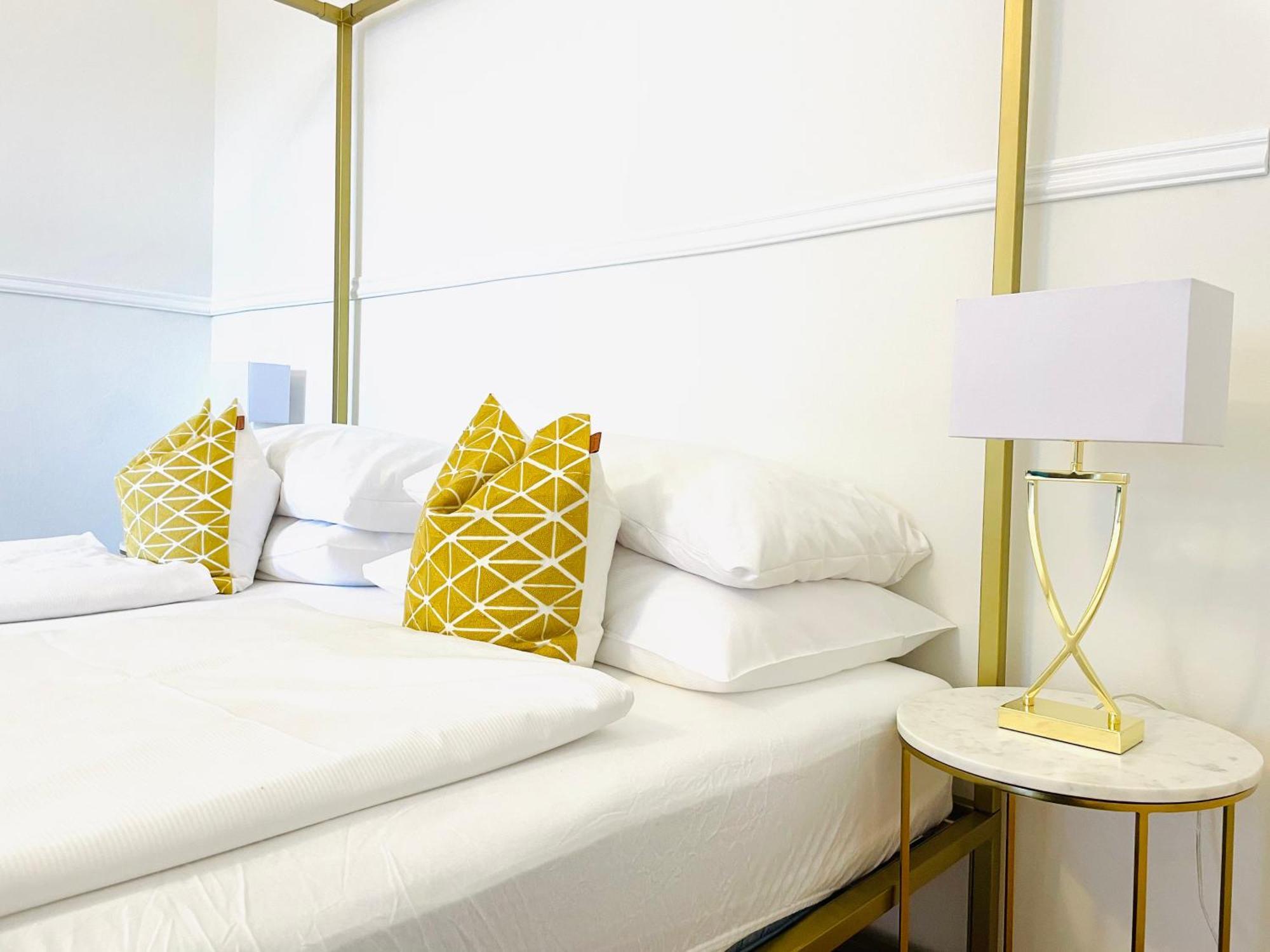 Apstay City Center Deluxe ǀ Free Parking ǀ Self Check-In Graz Dış mekan fotoğraf